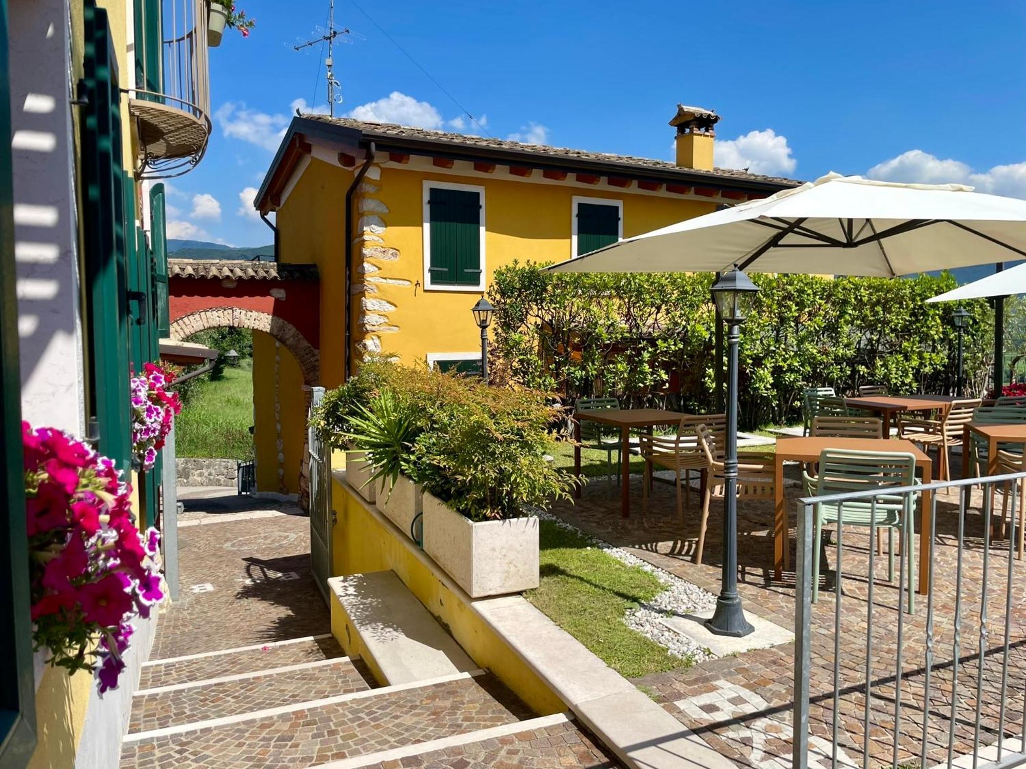 Relais Fontana Rosa B&B Wellness Caprino Veronese Kültér fotó